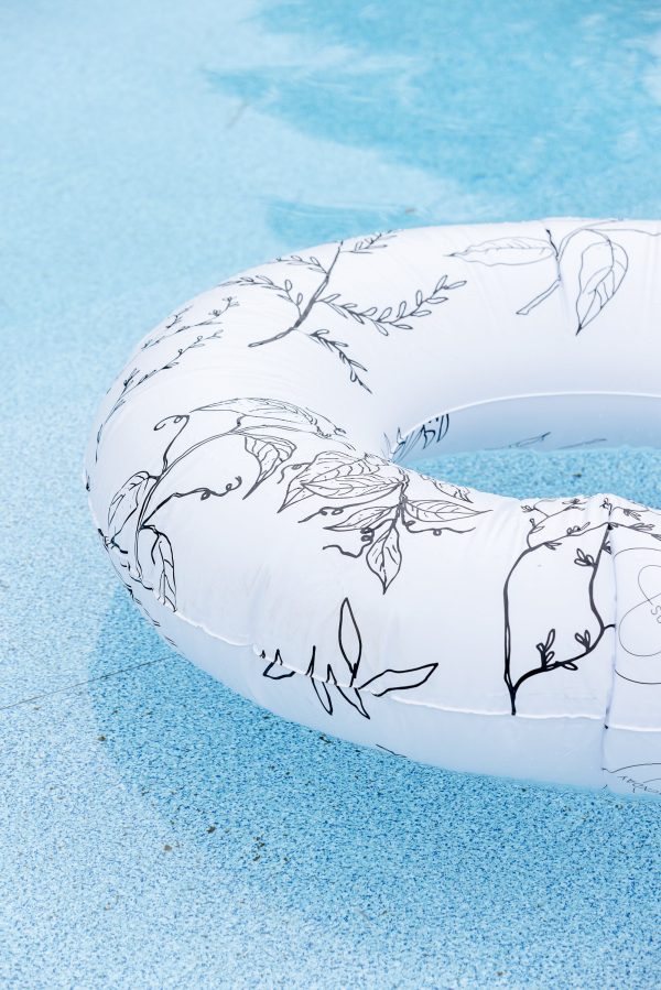 Floral Oversized Pool Float in Spring White For Cheap - Image 2