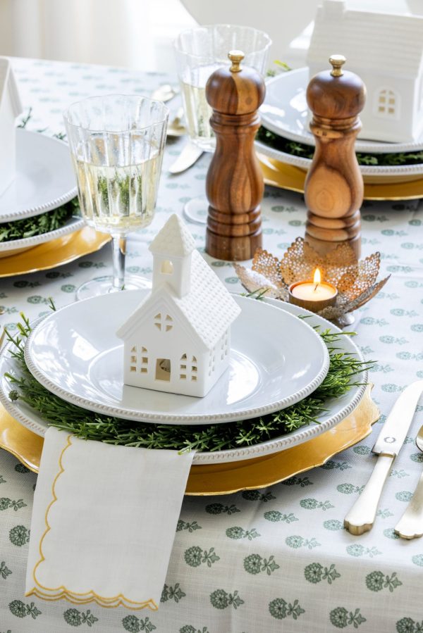 Lyla Floral Tablecloth in Sage Discount - Image 3